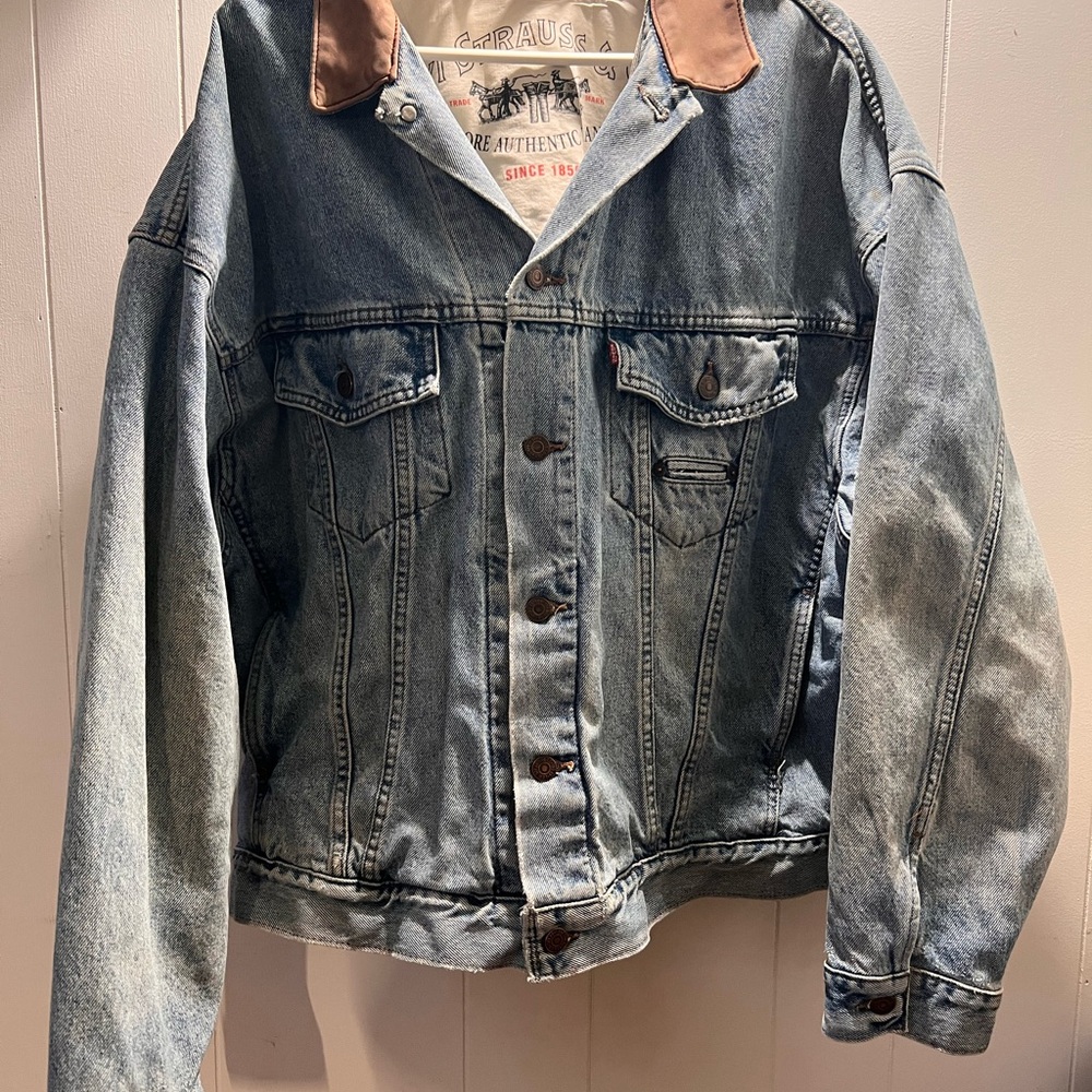 Authentic Levi’s Western Trucker Jacket made in Canada 1990’s Limited & RARE XL